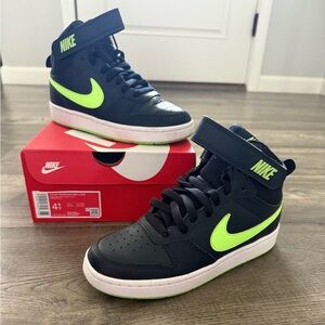 Nike Court Borough Mid 2 Sneakers